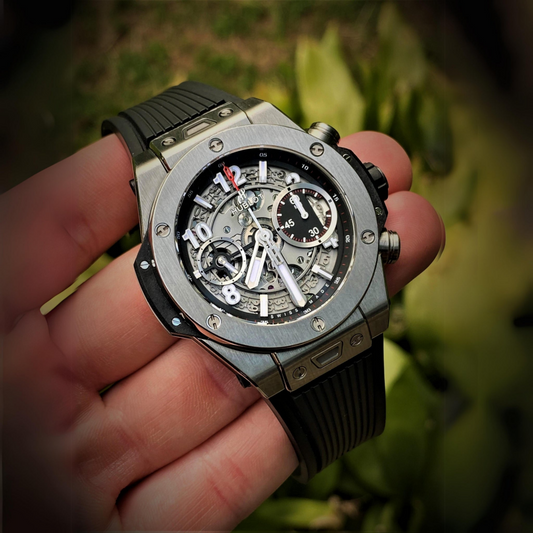 black-rubber-strap-for-hublot-big-bang-42mm-on-watch_a3c26f7d-8777-46ec-80aa-a5c6b2bbad15.png