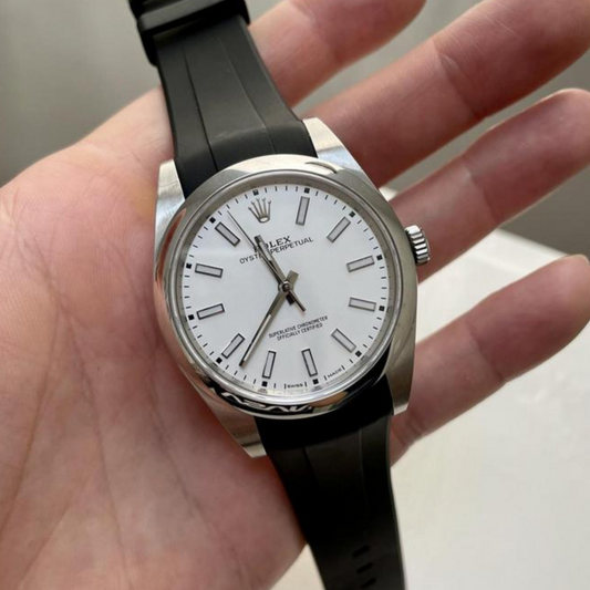 black-rubber-strap-for-rolex-oyster-perpetual-41mm-on-Watch.png
