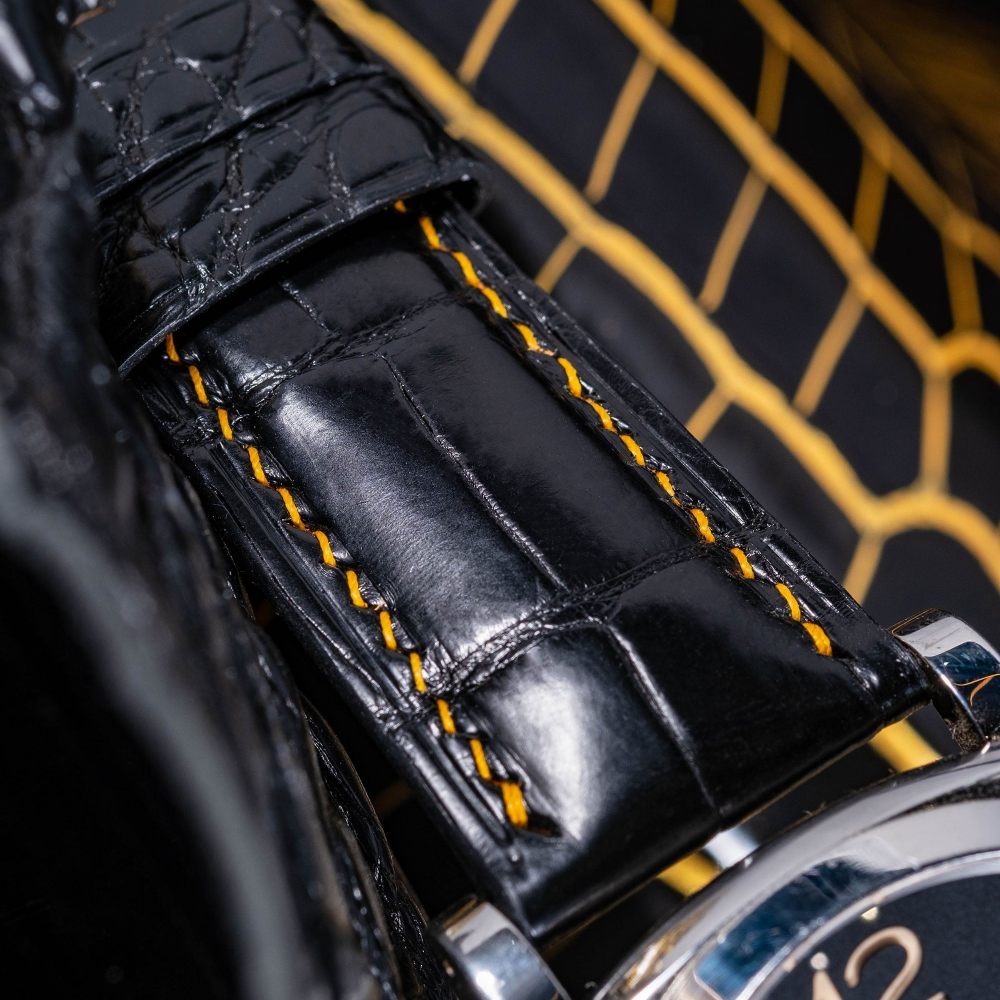 Black-alligator-leather-watch-strap-for-Panerai-Radiomir-Detail.png