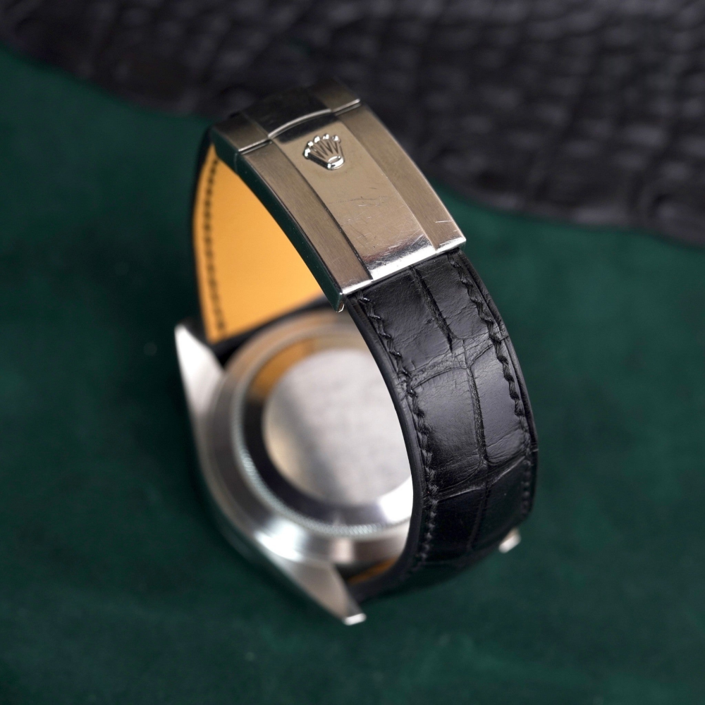 Black-alligator-leather-watch-strap-for-Rolex-Datejust-Backside.png