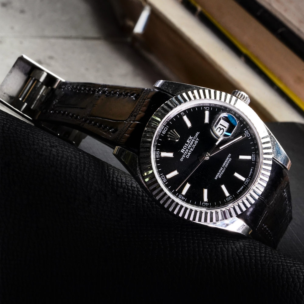 Black-alligator-leather-watch-strap-for-Rolex-Datejust-black-watch.png
