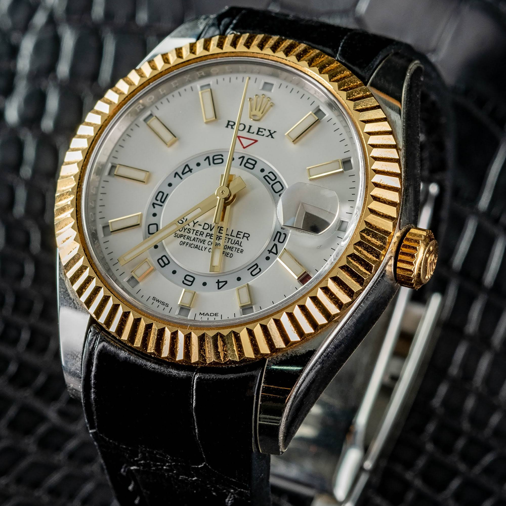 Black-alligator-leather-watch-strap-for-Rolex-Sky-dweller-watch.png