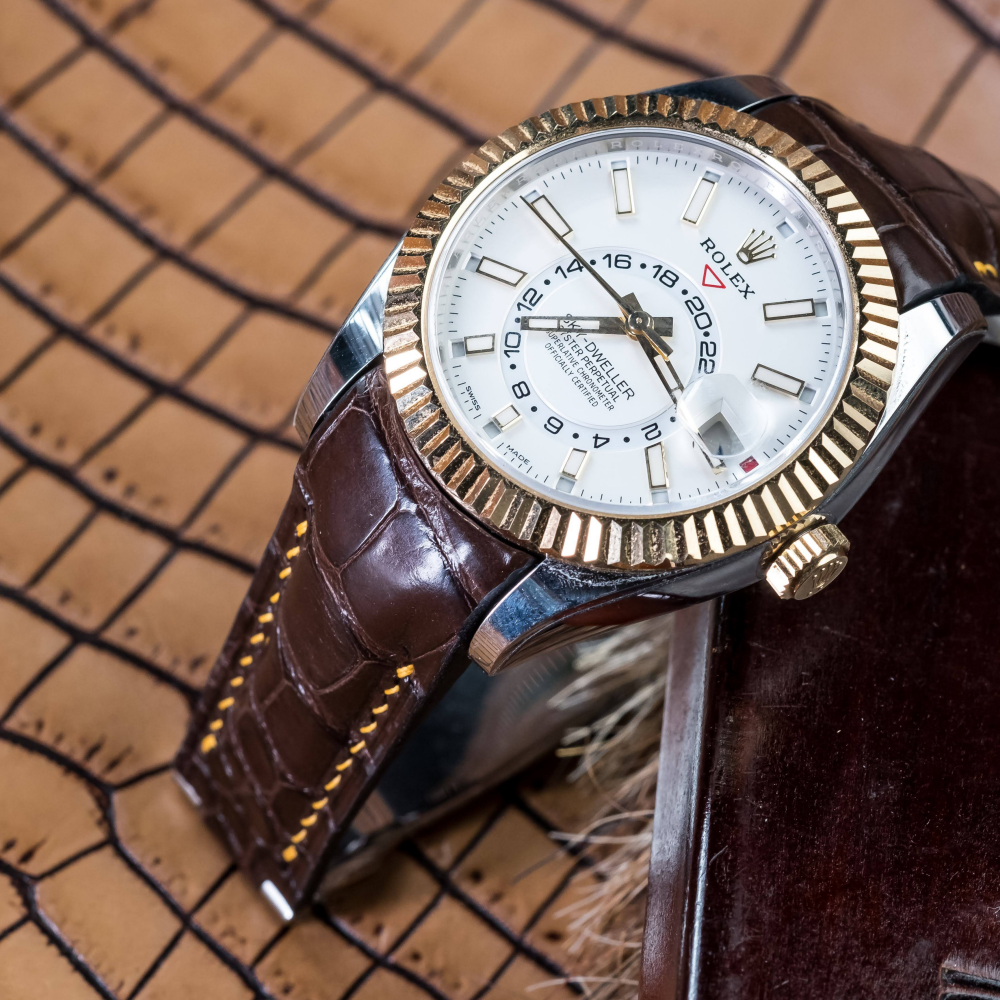 Brown-alligator-leather-watch-strap-for-Rolex-Sky-dweller-on-Watch.png