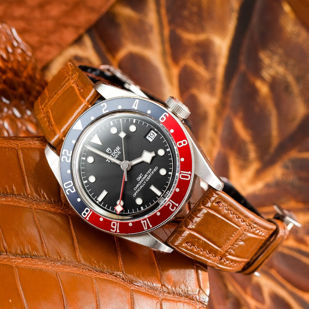 Chestnut-brown-alligator-leather-strap-for-tudor-black-bay-GMT.png