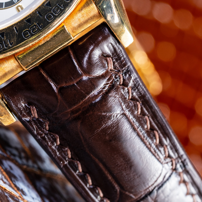 Dark-Brown-alligator-leather-watch-strap-for-Rolex-Daytona-Detail.png