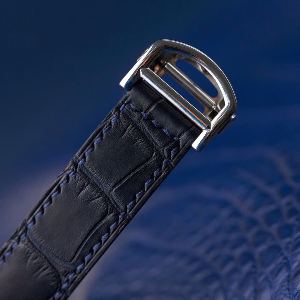 Dark-Navy-alligator-leather-watch-strap-for-cartier-ballon-bleu-push-button-detail.png