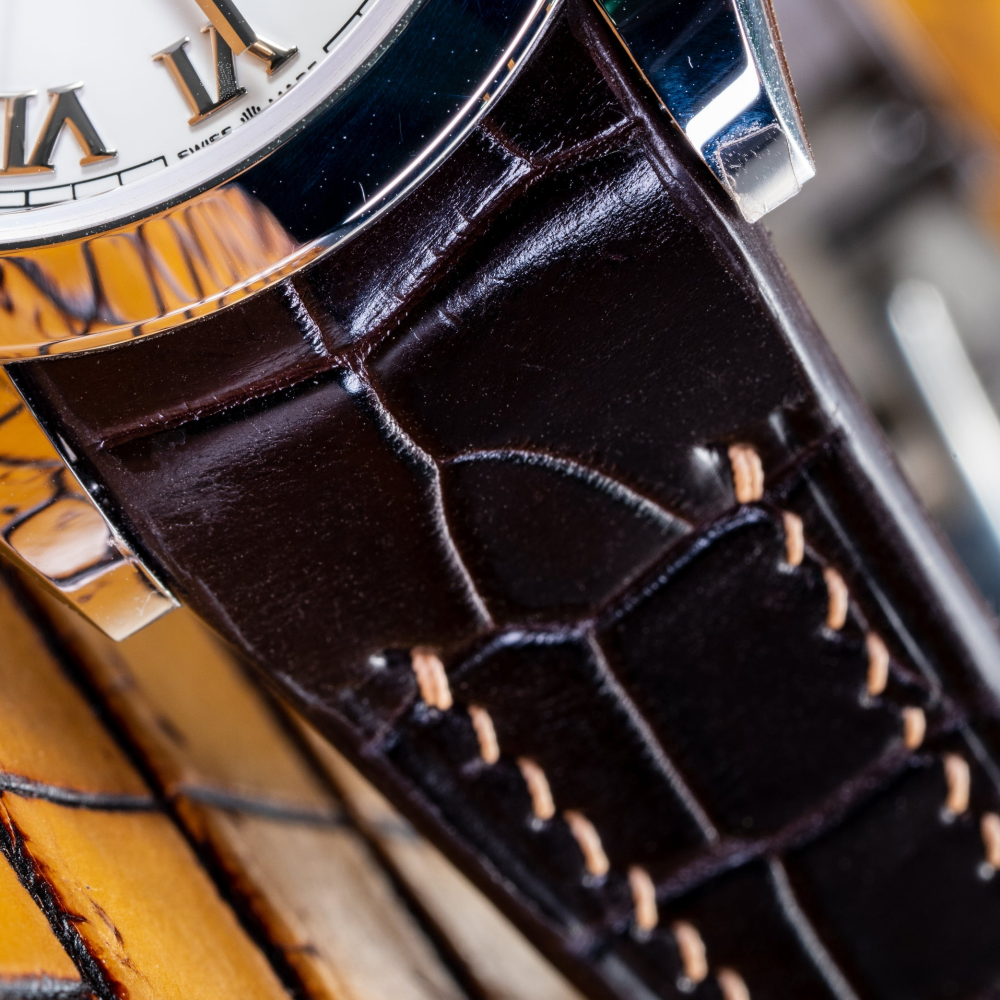 Dark-brown-alligator-leather-watch-strap-for-Rolex-Datejust-41mm-detail.png
