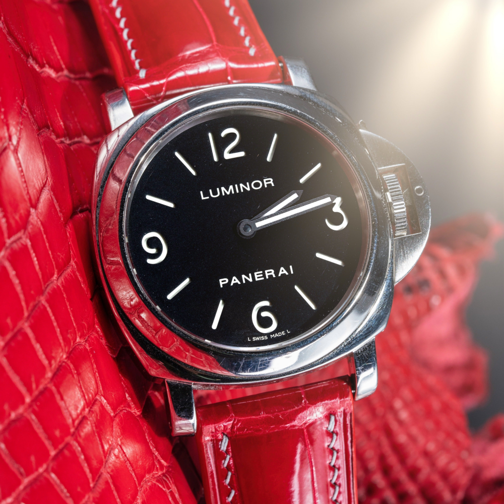 Ferrari-red-alligator-leather-watch-strap-for-Panerai-Luminor-white-stitching.png