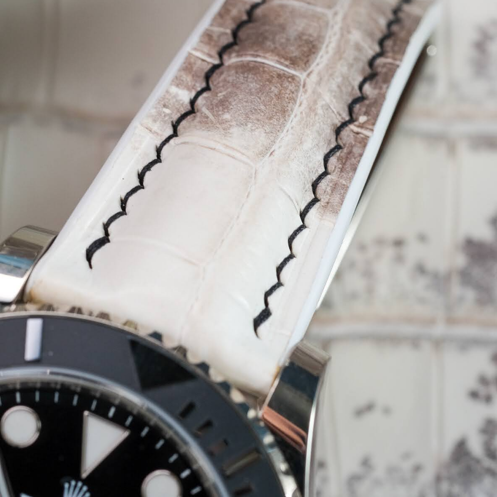 Himalayan-alligator-leather-strap-for-rolex-yacht-master-lug.png