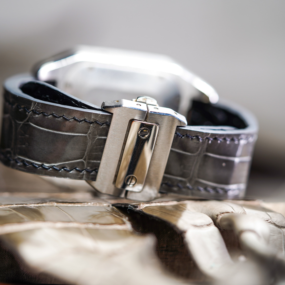 Metal-grey-alligator-leather-srap-cartier-santos-100-backside.png
