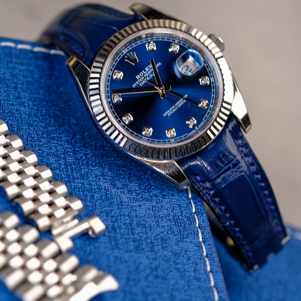 Navy-Blue-alligator-leather-watch-strap-for-Rolex-Datejust-on-Watch.png