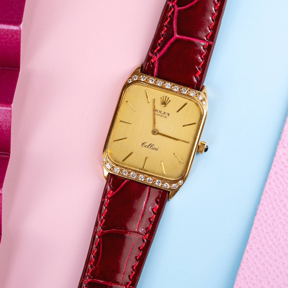 Red-alligator-leather-watch-strap-for-Rolex-Cellini-on-Watch.png