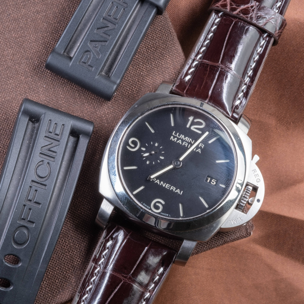 Reddish-Brown-alligator-leather-watch-strap-for-Panerai-Luminor.png