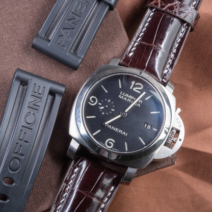 Reddish-Brown-alligator-leather-watch-strap-for-Panerai-Luminor.png