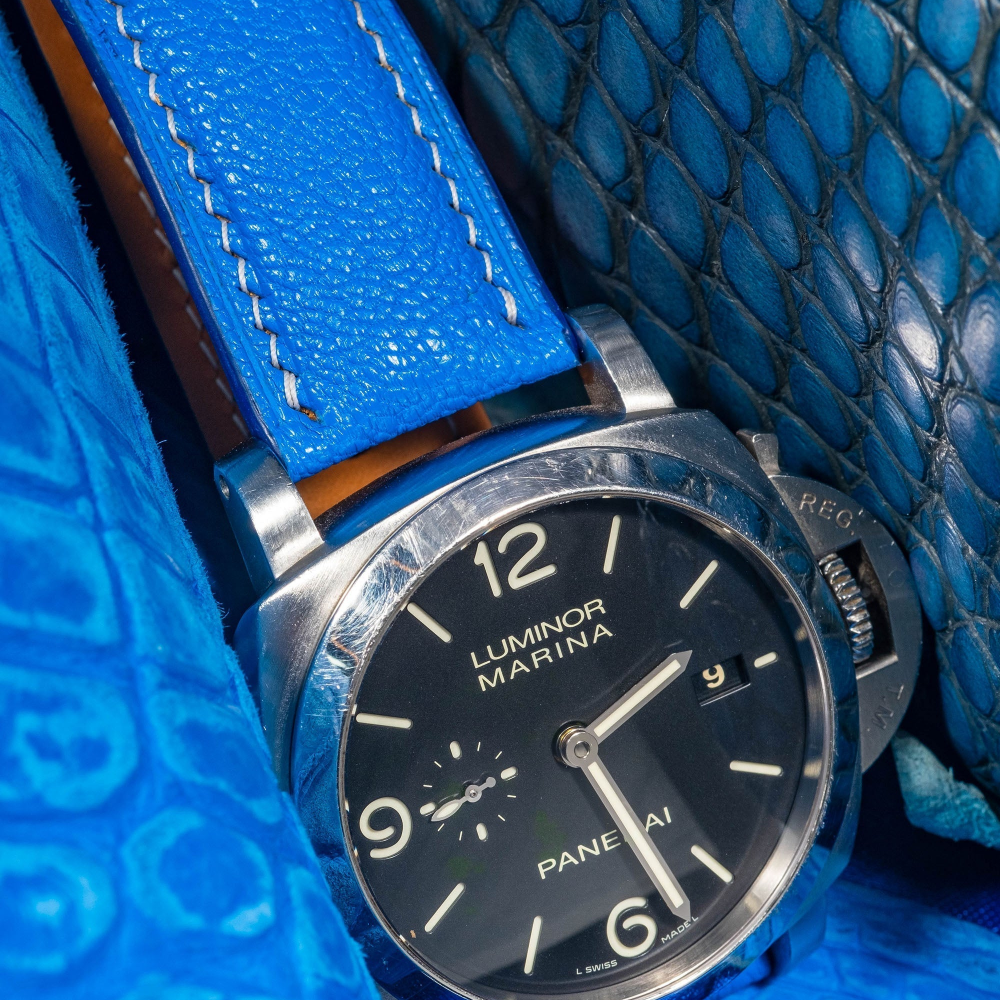 Sky-Blue-chevre-leather-watch-strap-for-Panerai-Luminor-Detail.png