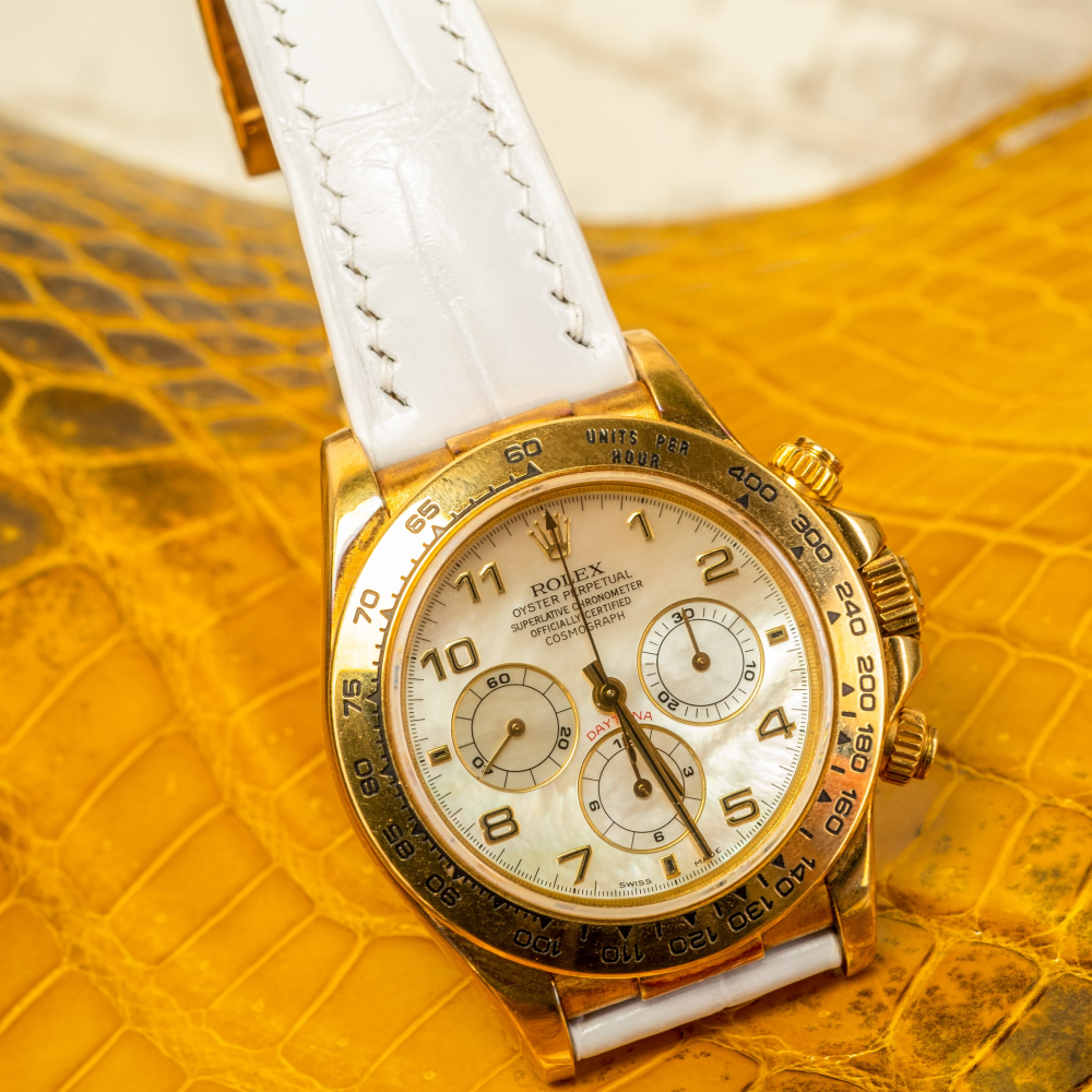 White-alligator-leather-watch-strap-for-Rolex-Daytona-Detail.png