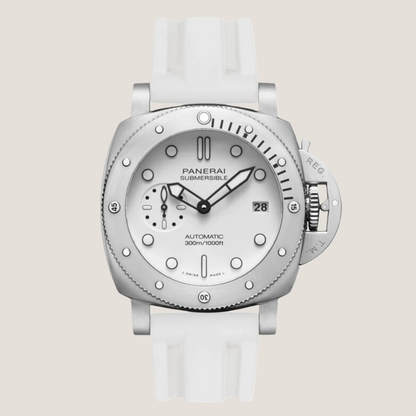 White-fkm-rubber-strap-for-Panerai-Submersible-on-Watch.png