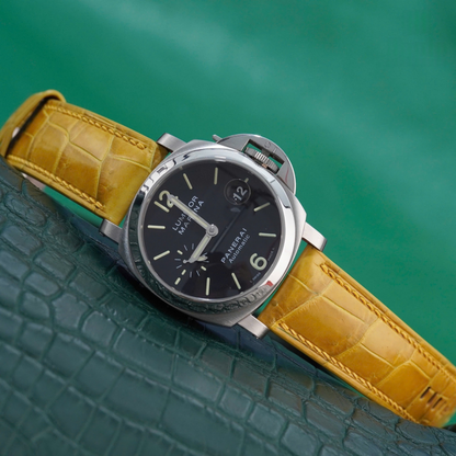 Yellow-alligator-leather-watch-strap-for-Panerai-Luminor-Due-Detail.png