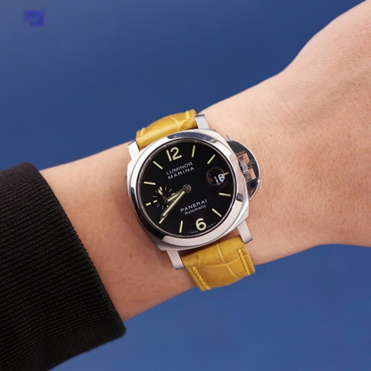 Yellow-alligator-leather-watch-strap-for-Panerai-Radiomir-on-Hand.png