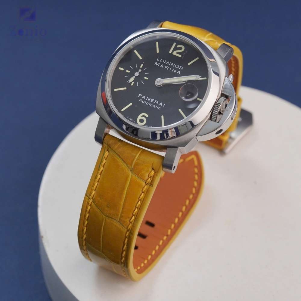 Yellow-alligator-leather-watch-strap-for-Panerai-Radiomir-on-Watch.png