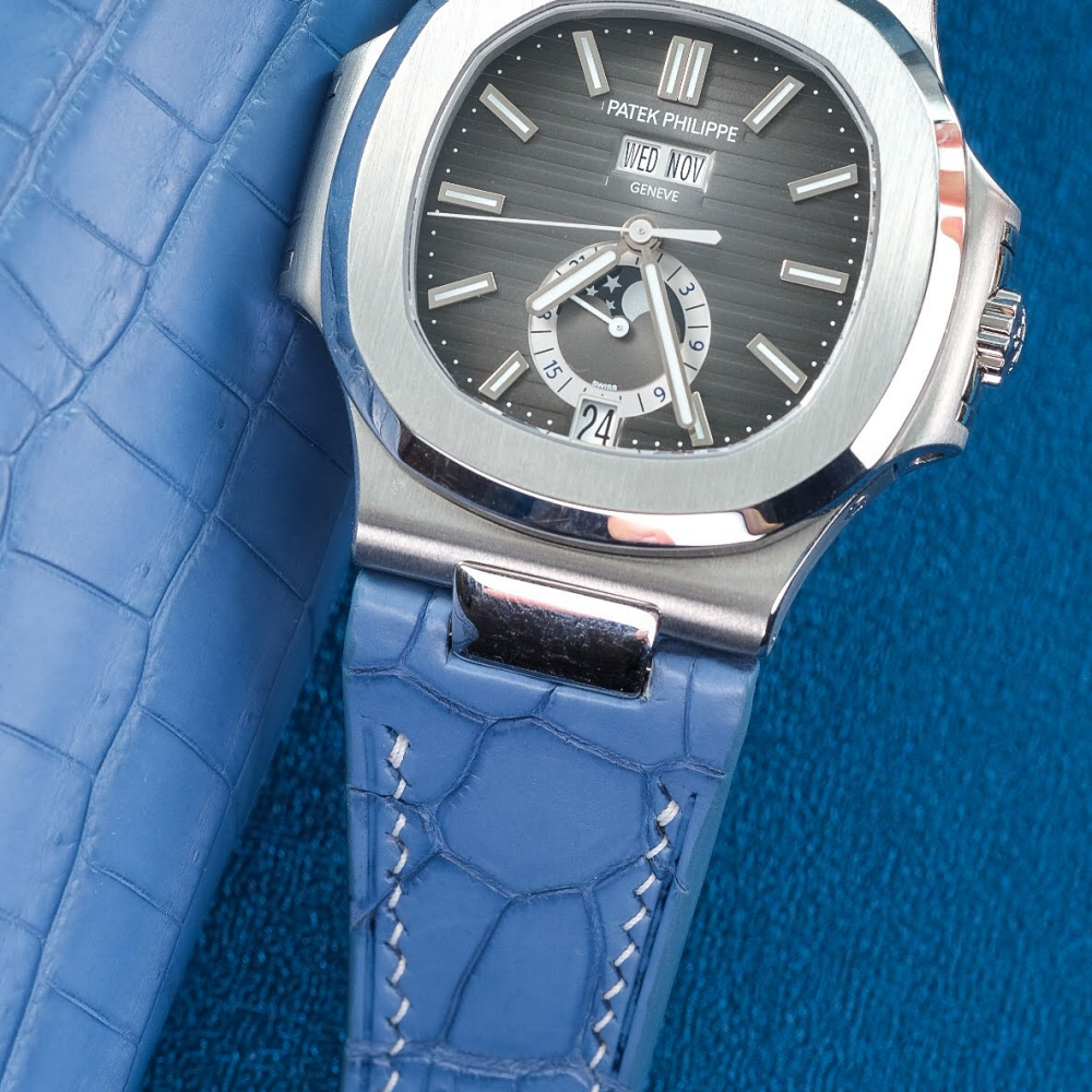 baby-blue-alligator-leather-watch-strap-for-Patek-Philippe-Nautilus-5726a-001-lug.png