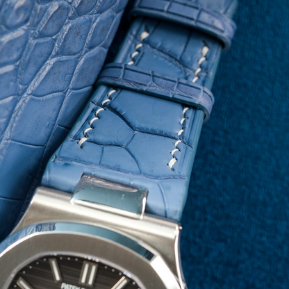 baby-blue-alligator-leather-watch-strap-for-Patek-Philippe-Nautilus-5726a-001-stitching.png