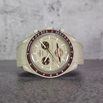 beige-rubber-strap-for-omega-x-swatch-moonswatch-mission-to-Saturn-on-watch_38c221a4-a712-4e1d-8f42-6fe95cbc359e.jpg