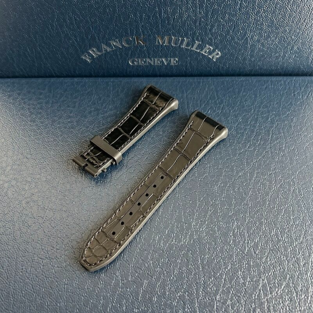 black-FKM-rubber-with-alligator-strap-for-franck-muller-vanguard.png