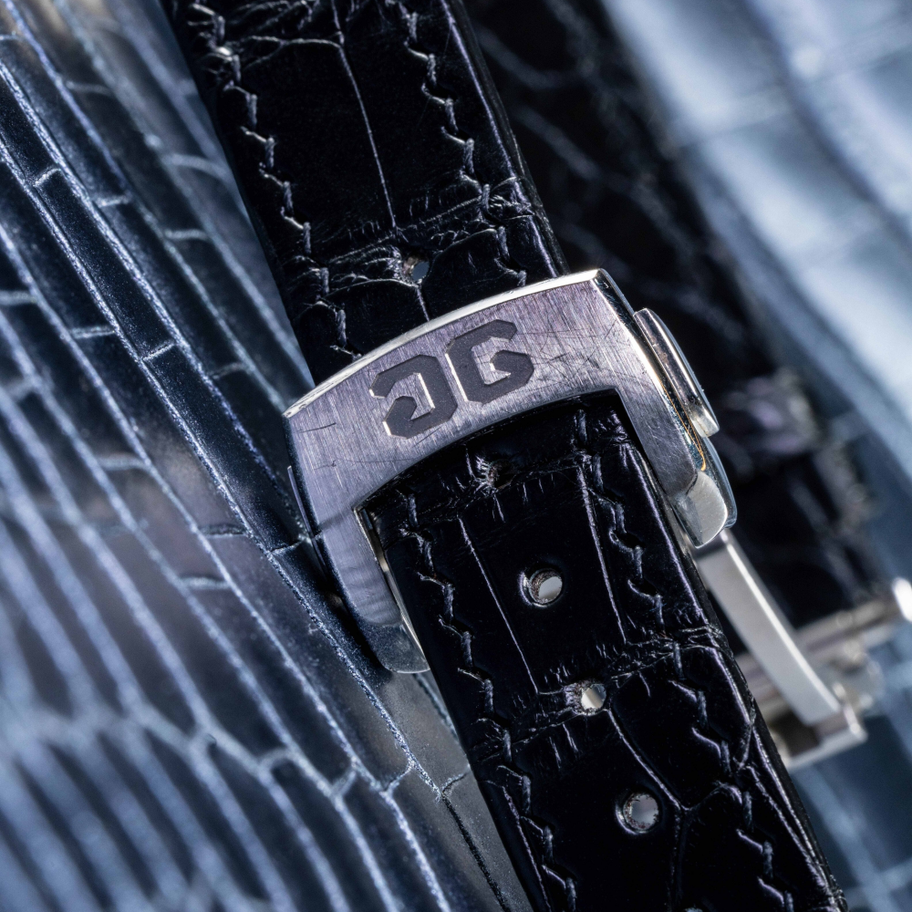 black-alligator-leasther-strap-for--glashutte-senator-detail.png