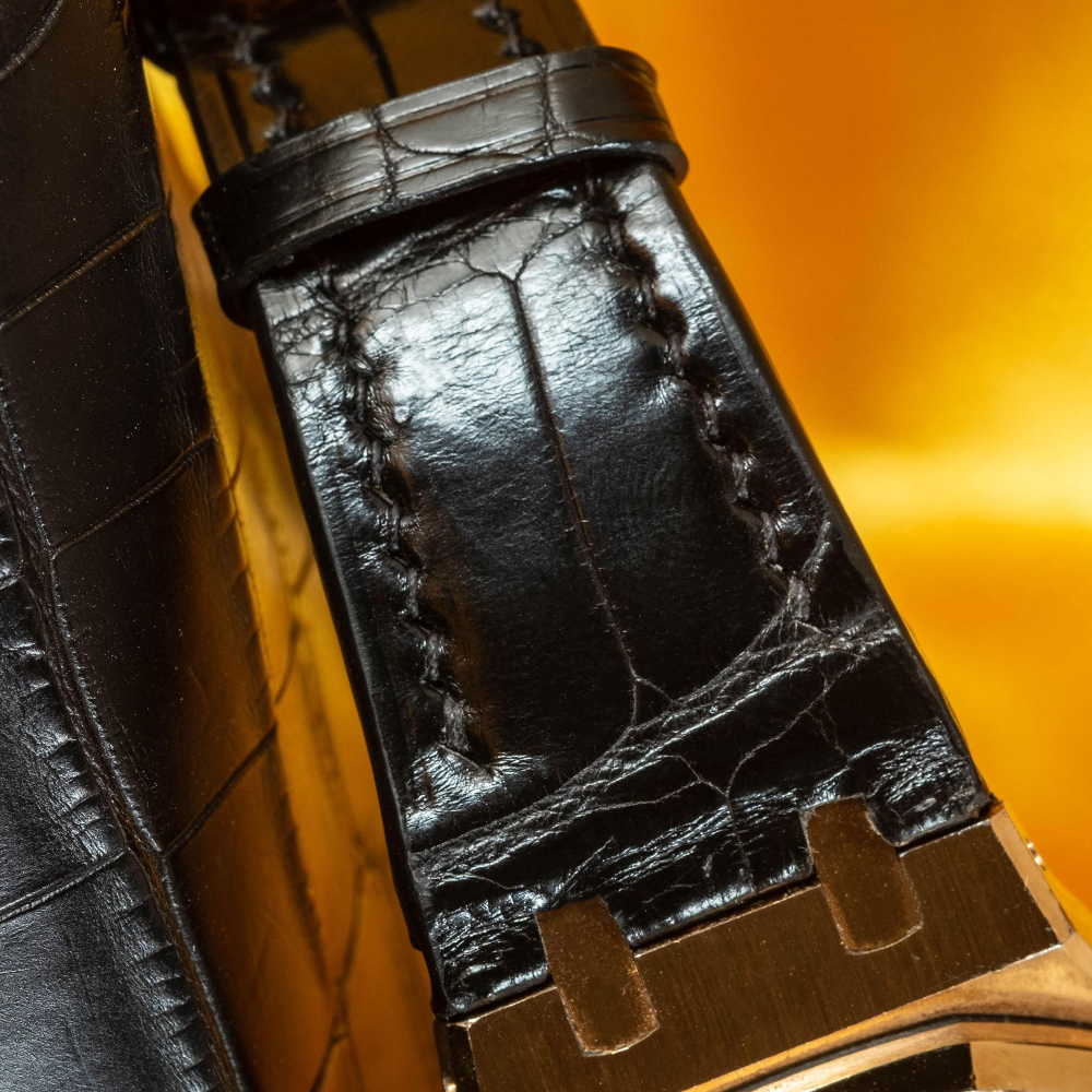 black-alligator-leather-for-ap-royal-oak-41mm-shortside.png