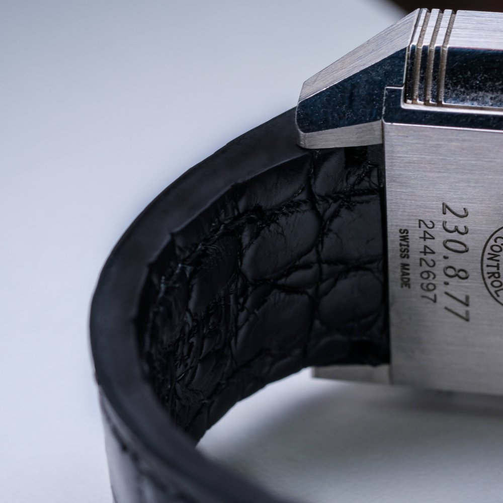 black-alligator-leather-strap-for-Jaeger-LeCoultre-Reverso-Squadra-Hometime-Q7008420-detail.png