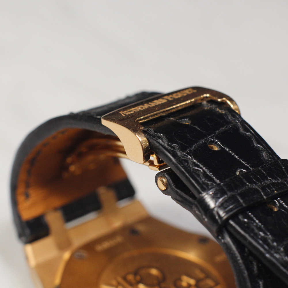 black-alligator-leather-strap-for-ap-ladies-buckle.png