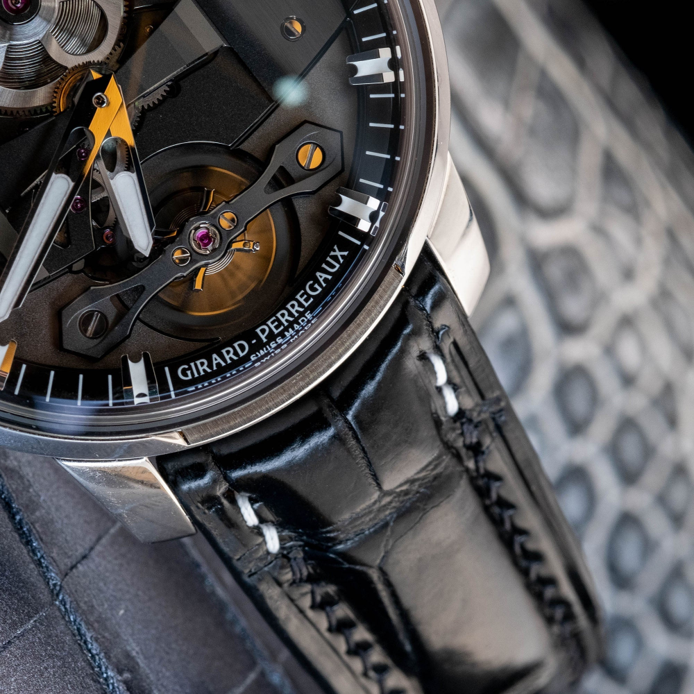 black-alligator-leather-strap-for-girard-perregaux-free-bridge-stitching.png