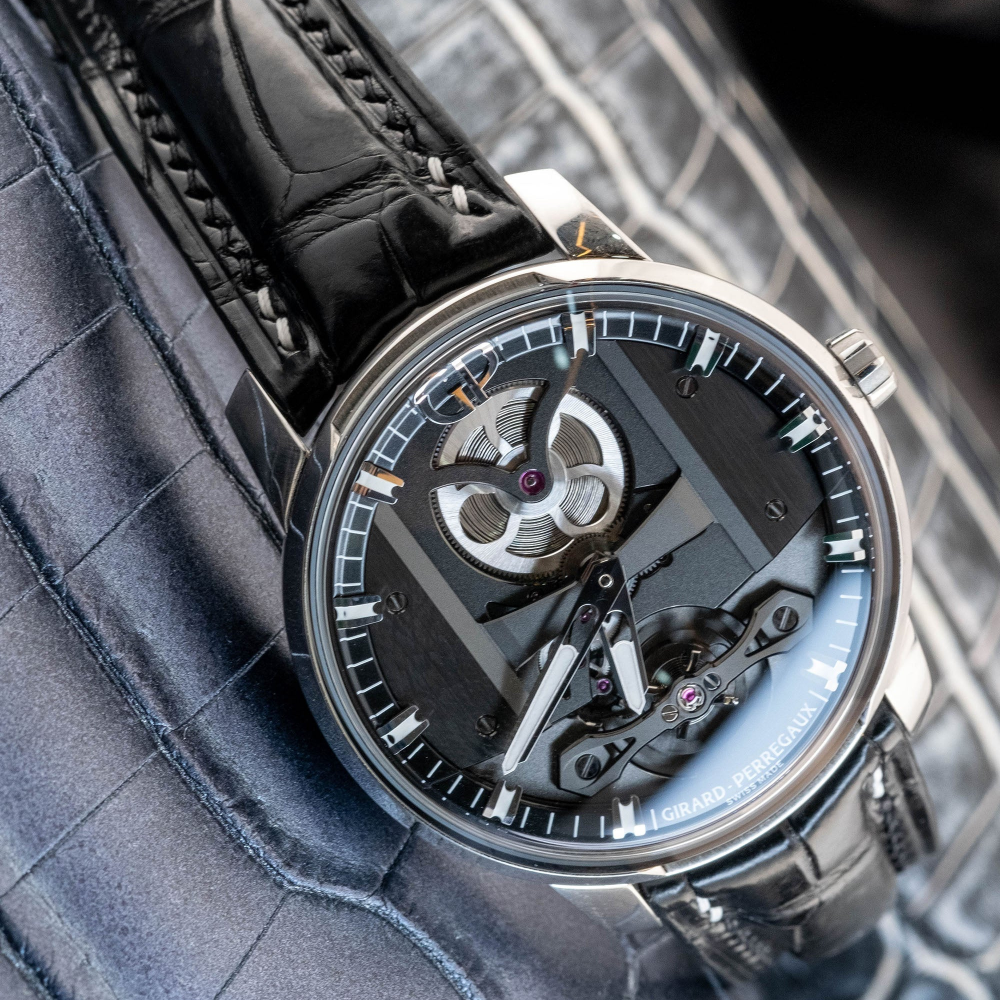 black-alligator-leather-strap-for-girard-perregaux-free-bridge-watch.png