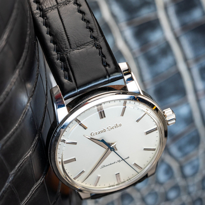 black-alligator-leather-strap-for-grand-seiko-sbgw253-stitching.png