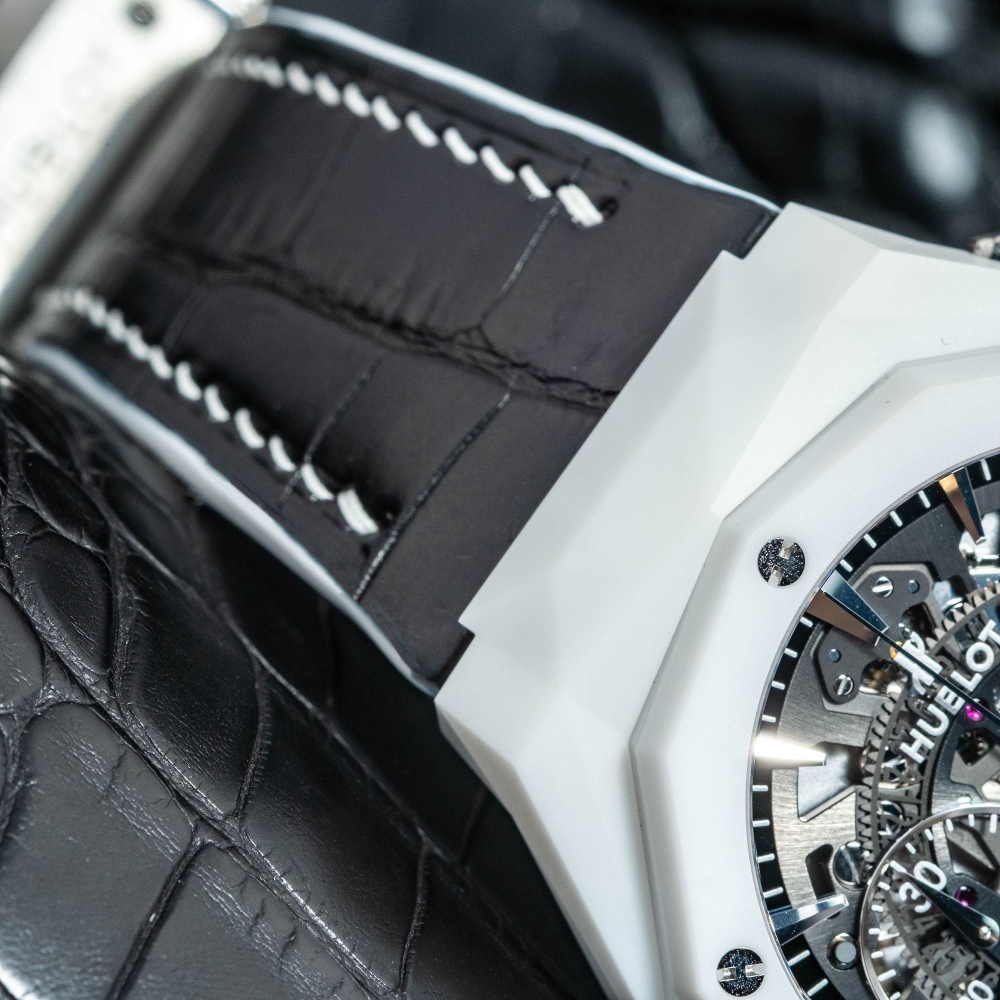 black-alligator-leather-strap-for-hublot-classic-fusion-aerofusion-chronograph-orlinksi-white-ceramic-lug.png