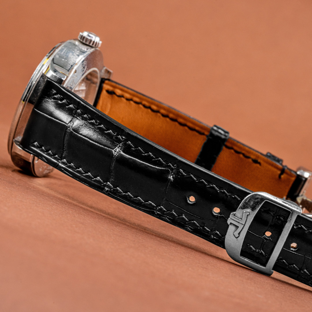 black-alligator-leather-strap-for-jaeger-lecoultre-master-geographic-detail.png