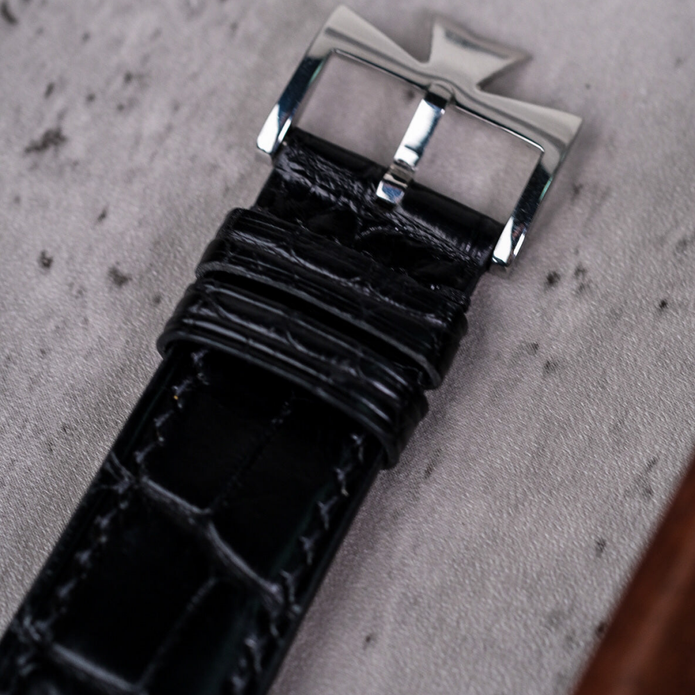 black-alligator-leather-strap-for-jaeger-lecoultre-master-ultra-thin-perpetual-buckle.png
