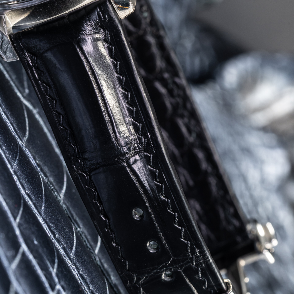 black-alligator-leather-strap-for-omega-speedmaster-professional-stitching.png