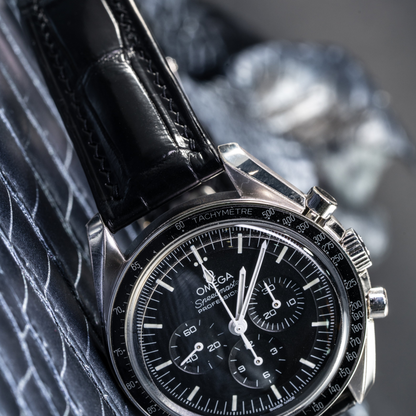 black-alligator-leather-strap-for-omega-speedmaster-professional-watch.png