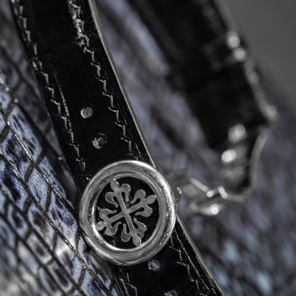 black-alligator-leather-strap-for-patek-philippe-complications-5172g-buckle.png
