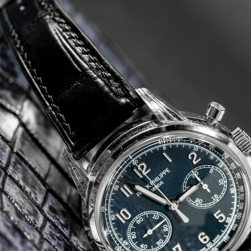 black-alligator-leather-strap-for-patek-philippe-complications-5172g-lug.png