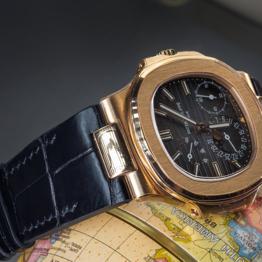 black-alligator-leather-watch-strap-for-Patek-Philippe-Nautilus.png
