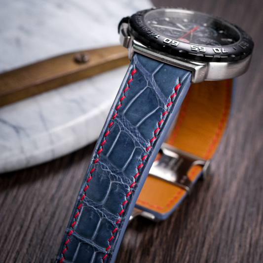 black-alligator-leather-watch-strap-for-tag-heuer-formula-1-detail.png