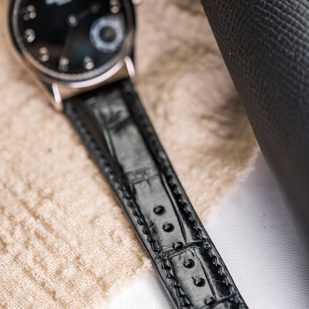 black-alligator-strap-for-Patek-Philippe-Calatrava-5026g-leather.png