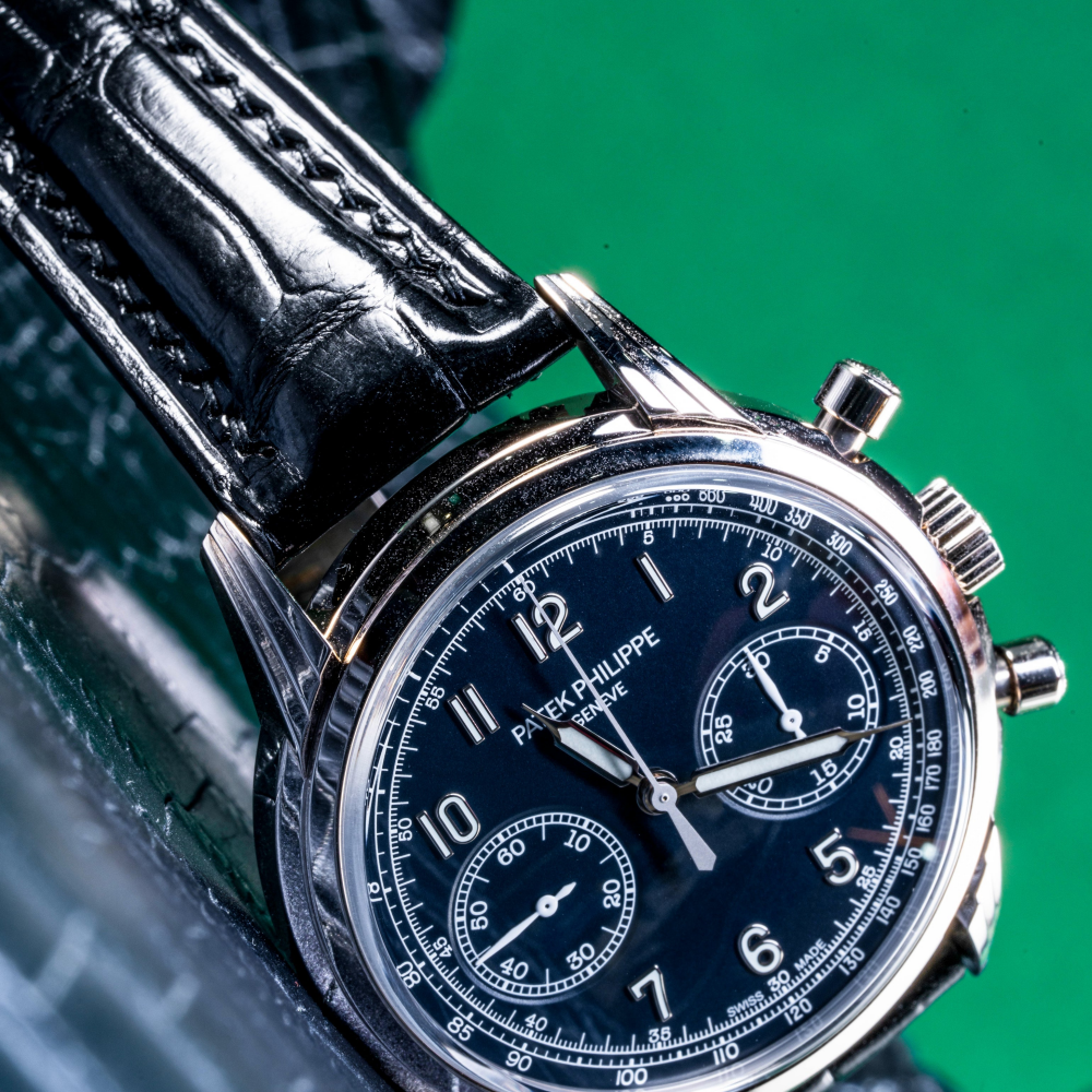 black-alligator-strap-for-patek-philippe-complications-white-gold-blue-dial-5172g-lug.png
