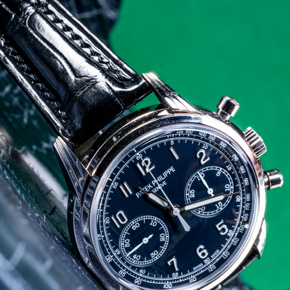 black-alligator-strap-for-patek-philippe-complications-white-gold-blue-dial-5172g-lug.png
