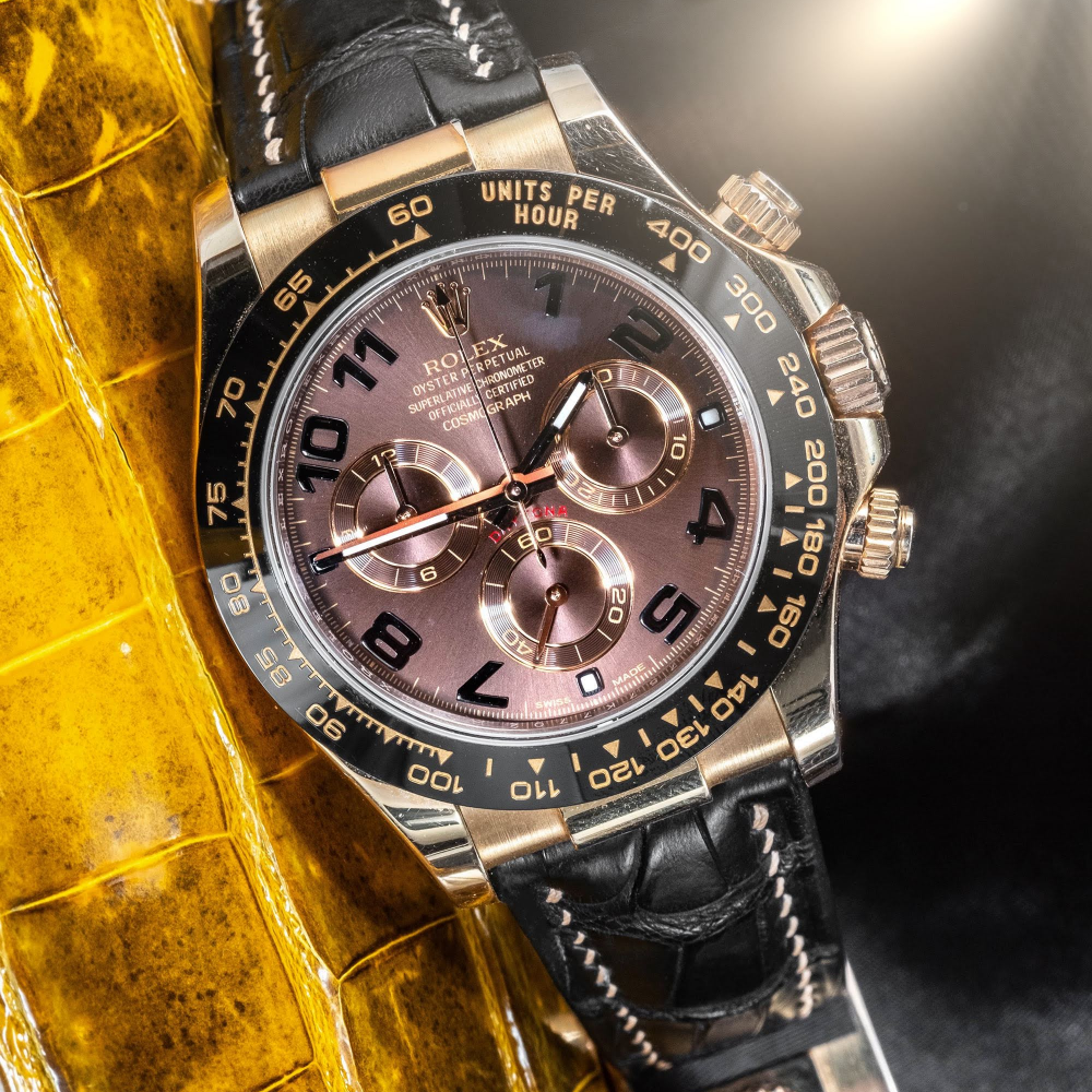 black-alligator-strap-for-rolex-daytona-with-white-stitching.png