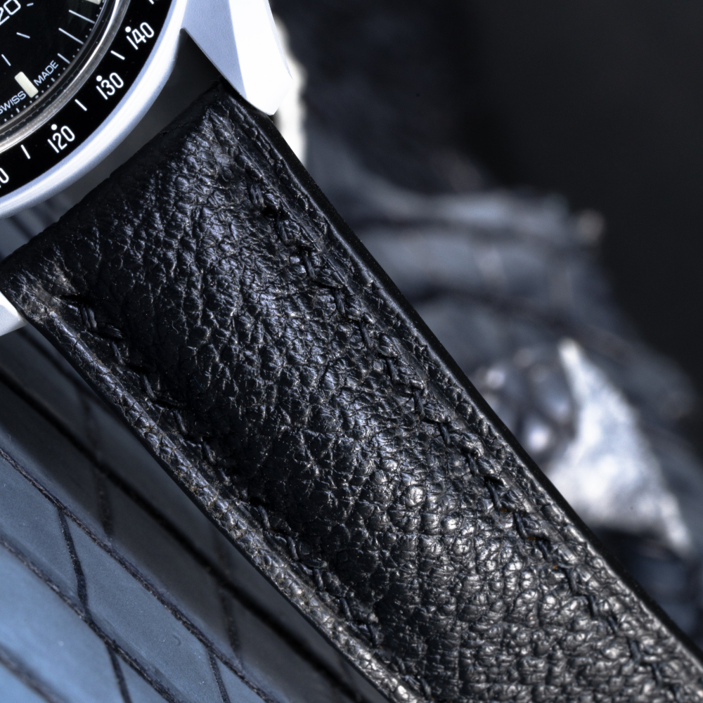 black-chevre-leather-strap-for-omega-speedmaste-stitching.png