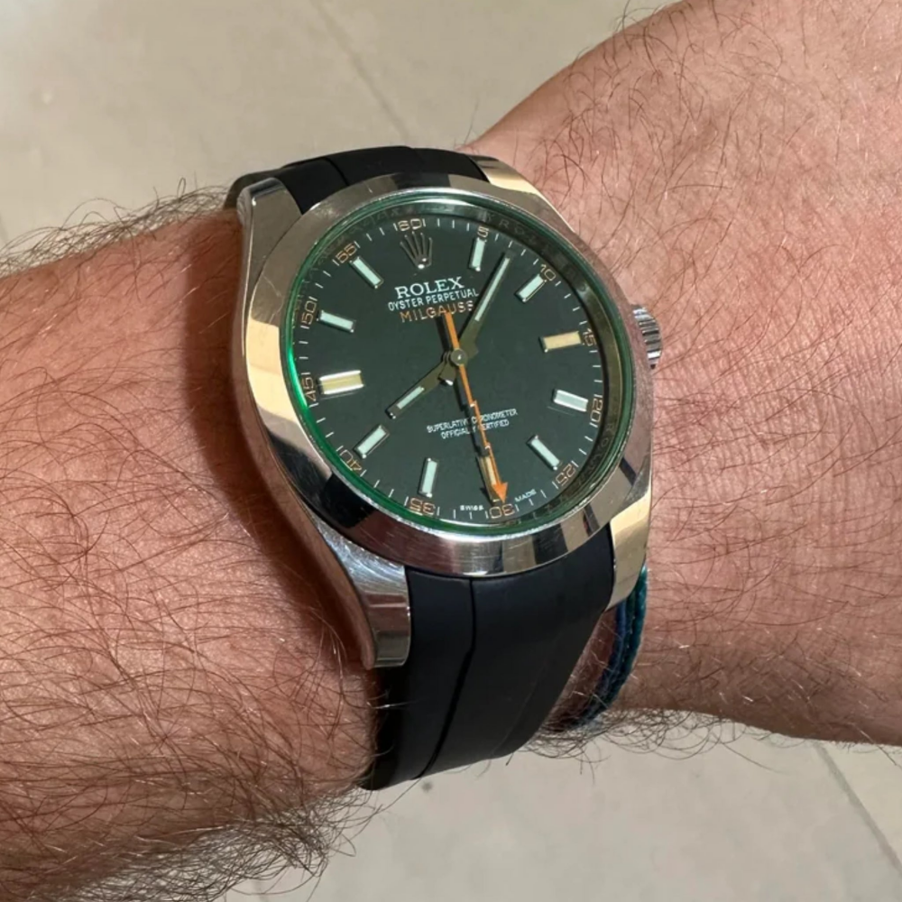 black-deployant-rubber-strap-for-rolex-milgauss-on-hand.png